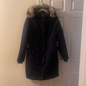 Women's Superior Waterproof Down Stadium Parka. Size medium tall. Navy blue.